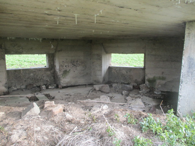 Ligne Maginot - B366BIS - LE ROTELEUX - (Blockhaus pour canon) - Intérieur du blockhaus. - Smardz Félix