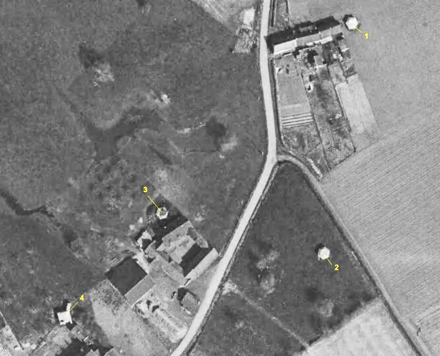 Ligne Maginot - BEF 56 - CHEMIN POIVRE SUD 4 - (Blockhaus pour canon) - Blockhaus n° 4 sur la photo - IGN - Géoportail 1965