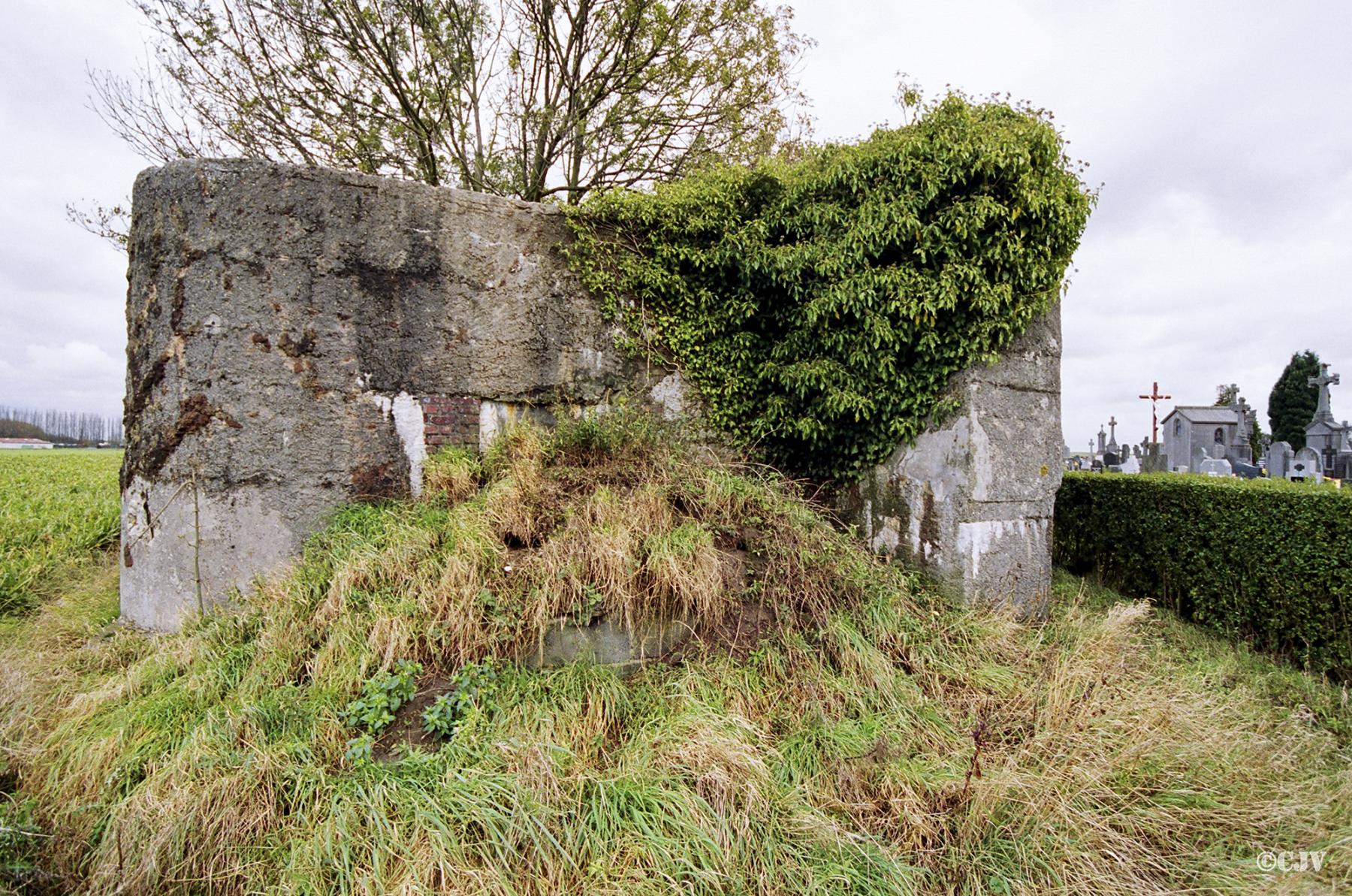 Ligne Maginot - BEF 200 - CIMETIÈRE de SAINGHIN (Blockhaus pour arme infanterie) -  - Caspar Vermeulen