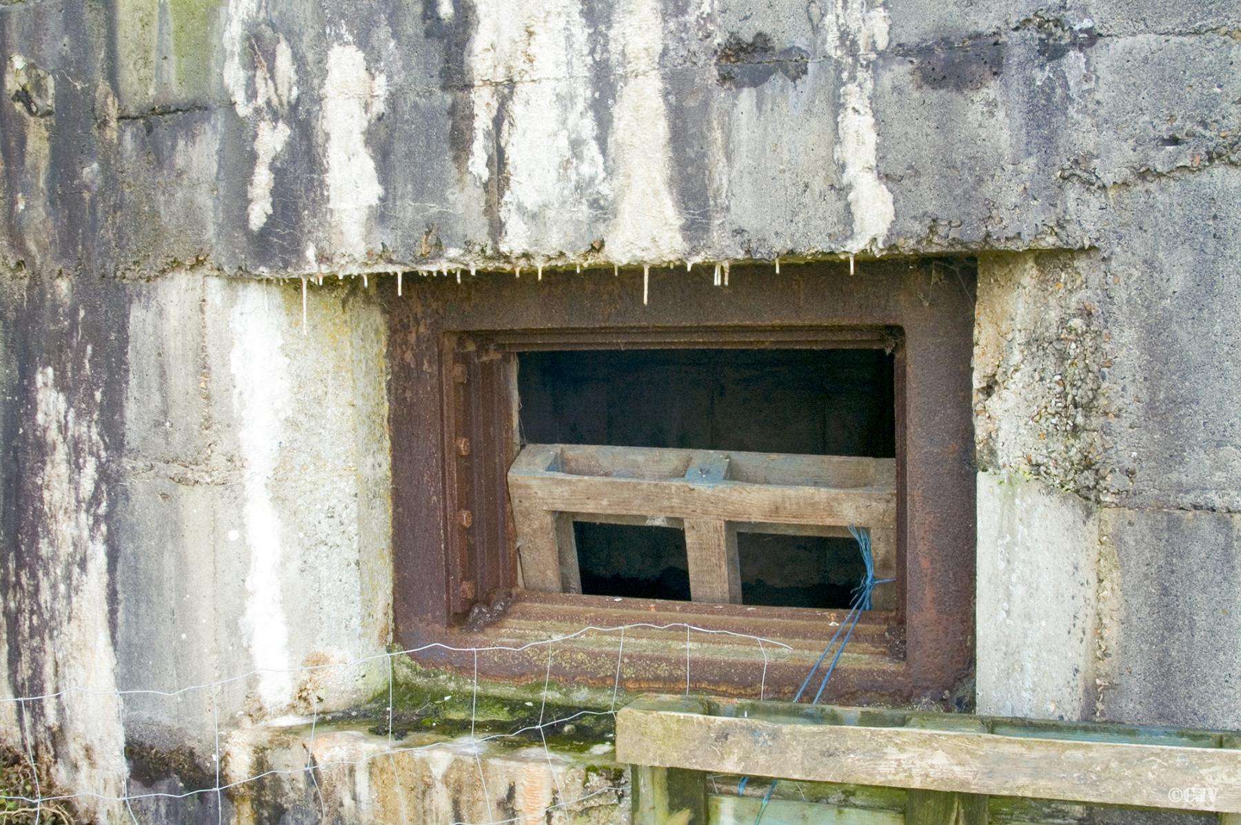 Ligne Maginot - BEF 666 - FERME DE QUENPOINNE - (Casemate d'artillerie) -  - Caspar Vermeulen