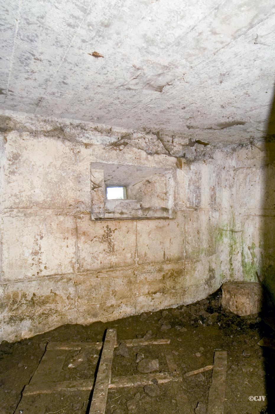 Ligne Maginot - BEF 666 - FERME DE QUENPOINNE - (Casemate d'artillerie) -  - Caspar Vermeulen