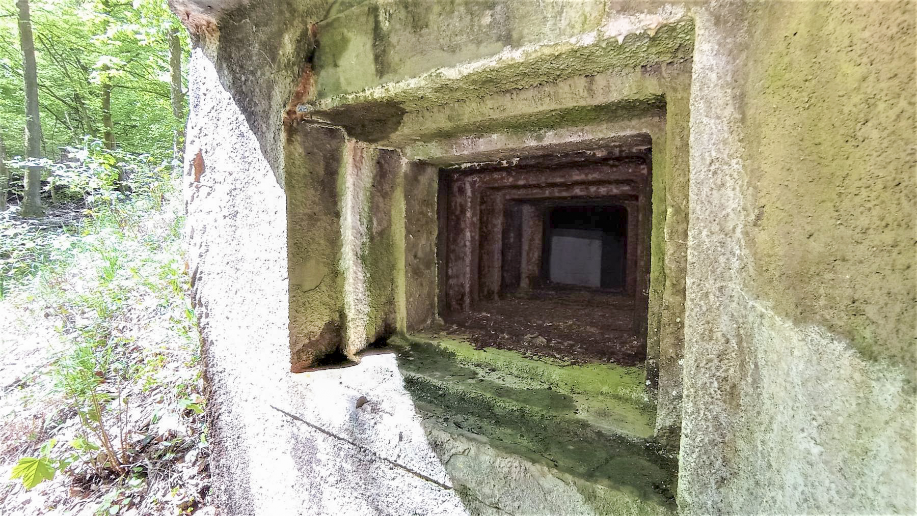Ligne Maginot - TRAUTBACH OUEST - (Blockhaus pour arme infanterie) - Détail créneau Ouest - Baptiste GAUDIN