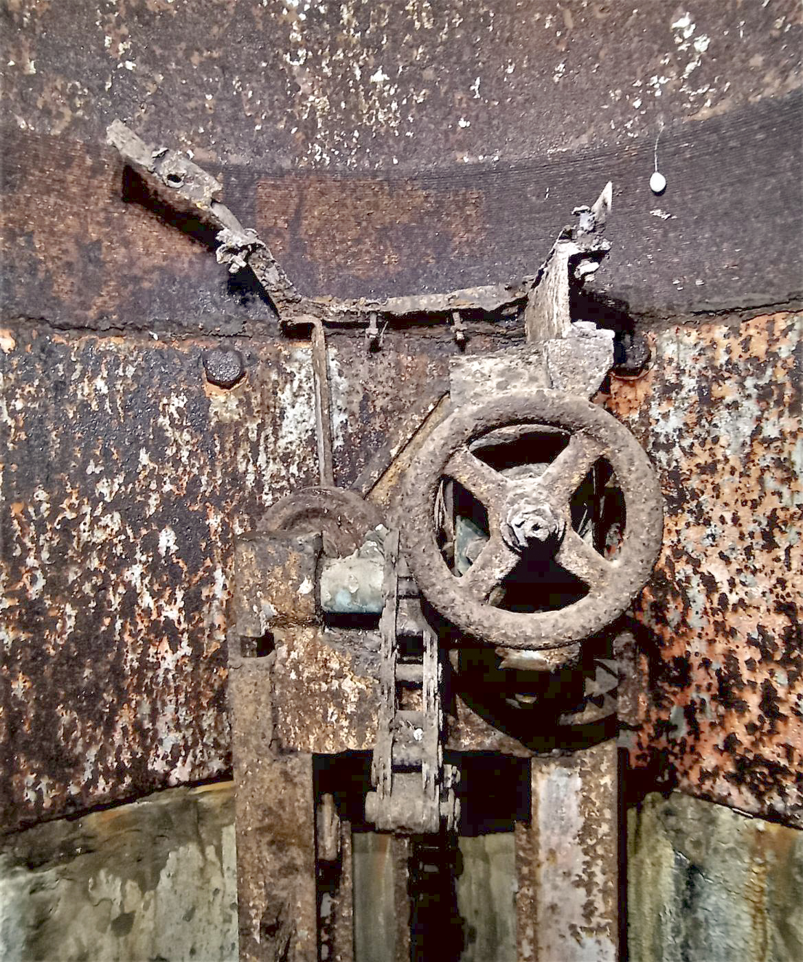 Ligne Maginot - TRAUTBACH OUEST - (Blockhaus pour arme infanterie) - Système de manœuvre du plancher mobile de la cloche GFM Ouest - Baptiste GAUDIN