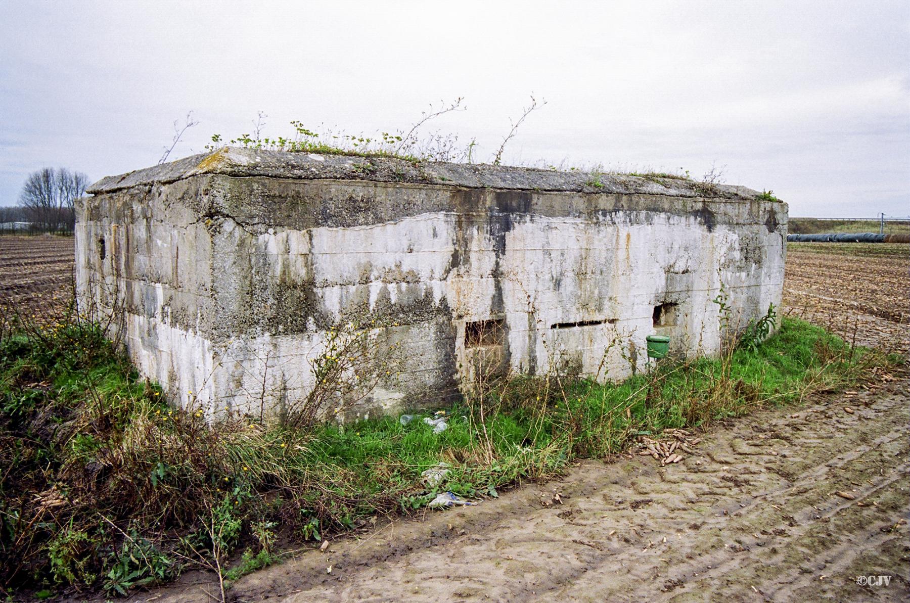 Ligne Maginot - BEF 327 - CIMETIERE de CYSOING (Blockhaus pour arme infanterie) -  - Caspar Vermeulen