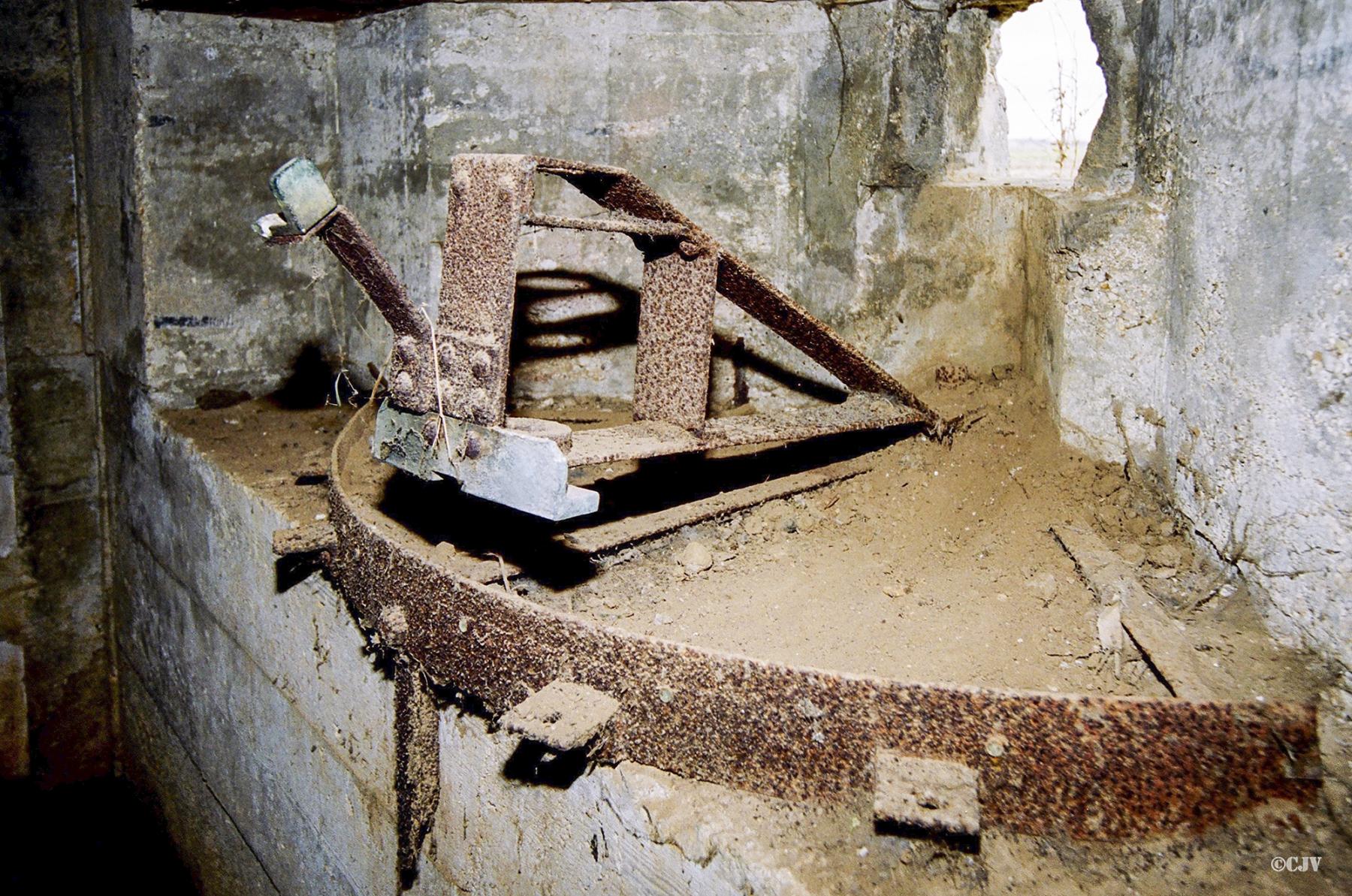 Ligne Maginot - BEF 327 - CIMETIERE de CYSOING (Blockhaus pour arme infanterie) -  - Caspar Vermeulen