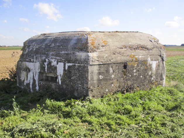 Ligne Maginot - BEF 329 - LA COUTURE SUD 3 - (Blockhaus pour arme infanterie) - Face orientée côté nord-ouest. - Smardz Félix