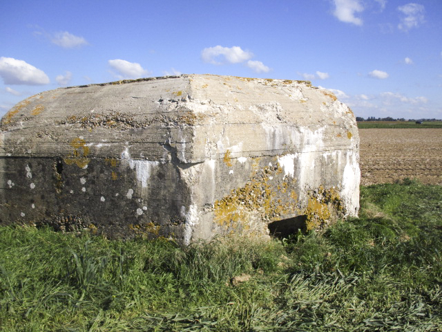 Ligne Maginot - BEF 329 - LA COUTURE SUD 3 - (Blockhaus pour arme infanterie) - Face orientée côté est. - Smardz Félix