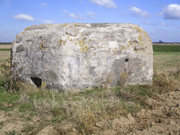 Ligne Maginot - BEF 660 - LA COUTURE SUD 1 - (Blockhaus pour arme infanterie) - Face orientée côté sud. - Smardz Félix