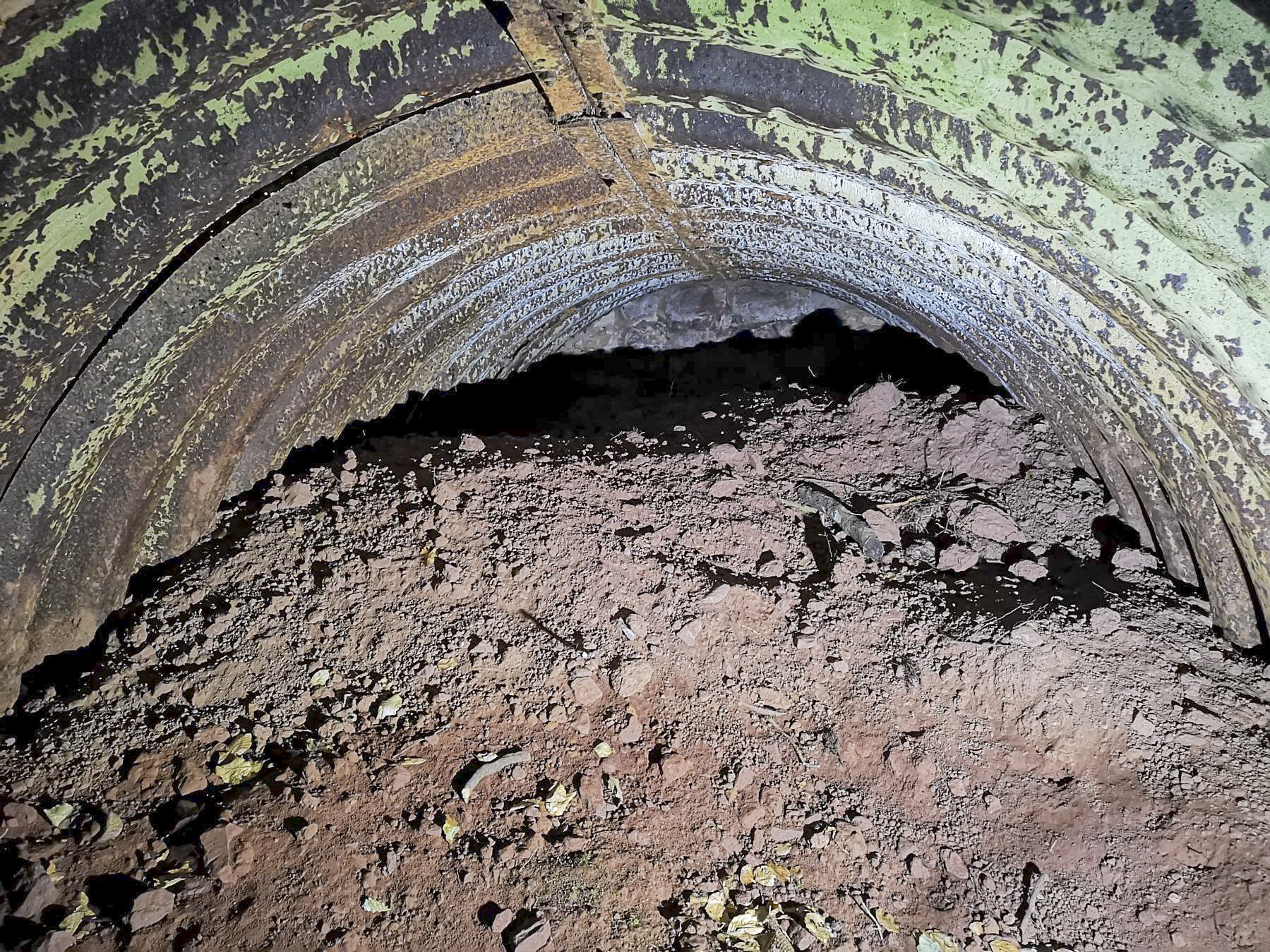 Ligne Maginot - SAUECK - (Position d'artillerie préparée) - Intérieur du deuxième abri en tôle métro - DK_Antoine4