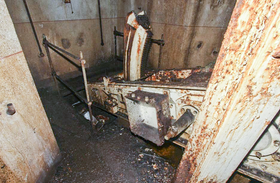 Ligne Maginot - MONT DES WELCHES - A21 - (Ouvrage d'artillerie) - Bloc 1
Contrepoids et balancier de la tourelle de mortiers de 81 mm - Martin FRANKCOM
