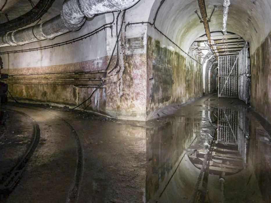 Ligne Maginot - MONT DES WELCHES - A21 - (Ouvrage d'artillerie) - Bloc 4 
Les dessous du bloc - YAMI1900