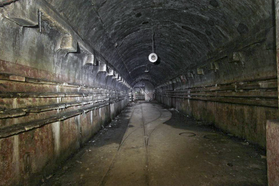Ligne Maginot - MONT DES WELCHES - A21 - (Ouvrage d'artillerie) - La gare est située au bas du plan incliné - Martin FRANKCOM