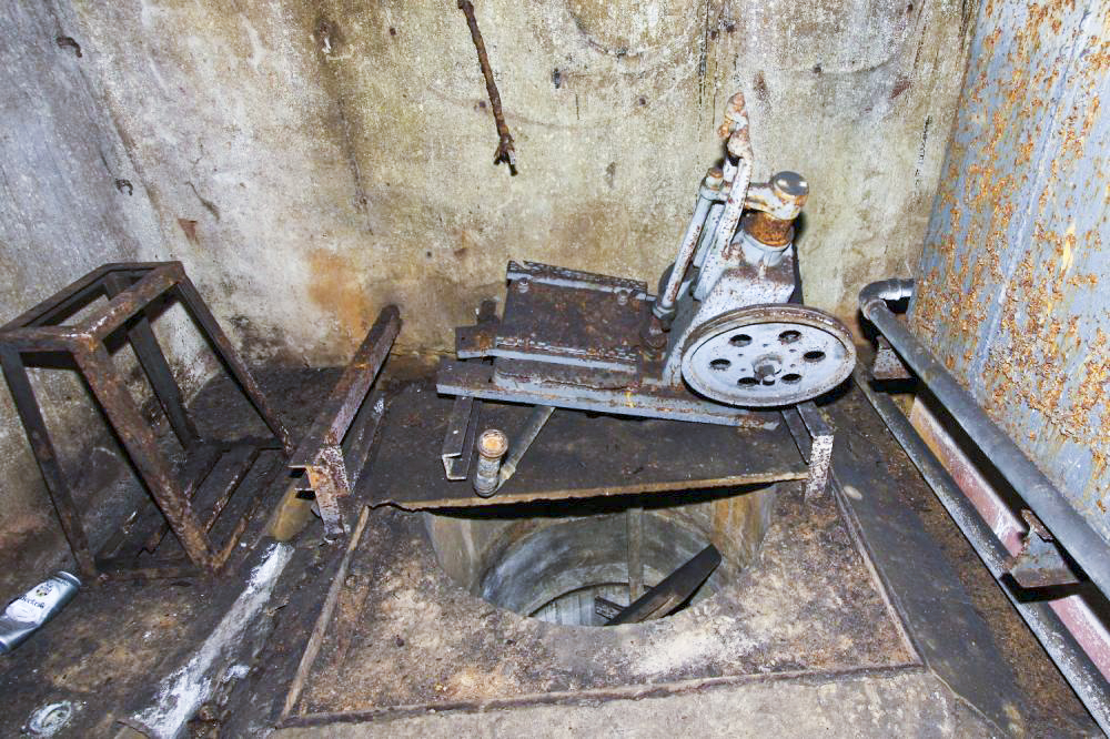 Ligne Maginot - MONT DES WELCHES - A21 - (Ouvrage d'artillerie) - Puits permettant l'alimentation en eau de l'ouvrage - Martin FRANKCOM