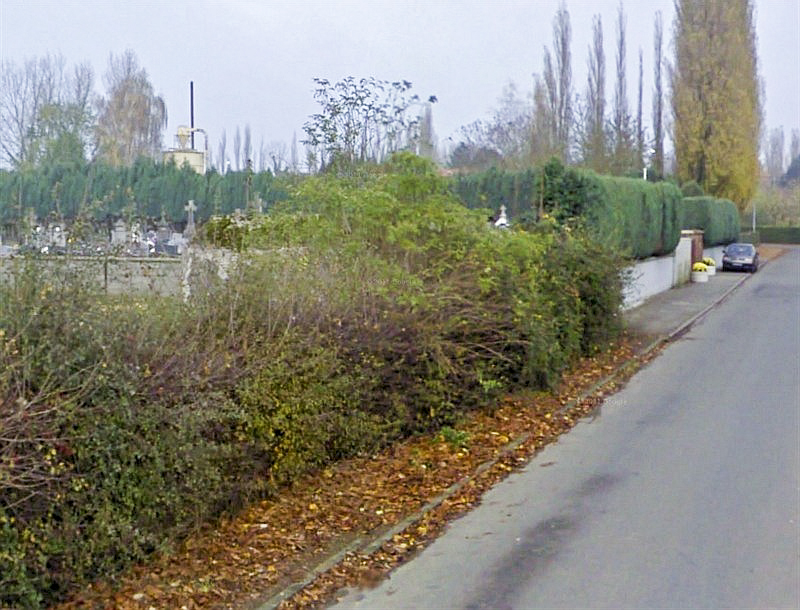 Ligne Maginot - BEF 433 - CIMETIÈRE DE BACHY - (Blockhaus pour arme infanterie) - En 2008 - Google Streetview
