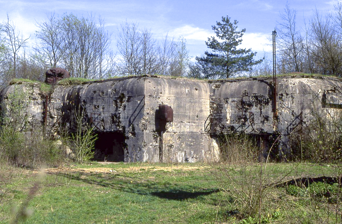 Ligne Maginot - KERFENT - A34 - (Ouvrage d'infanterie) - Bloc 2
Vue générale - Valentin Hemmert