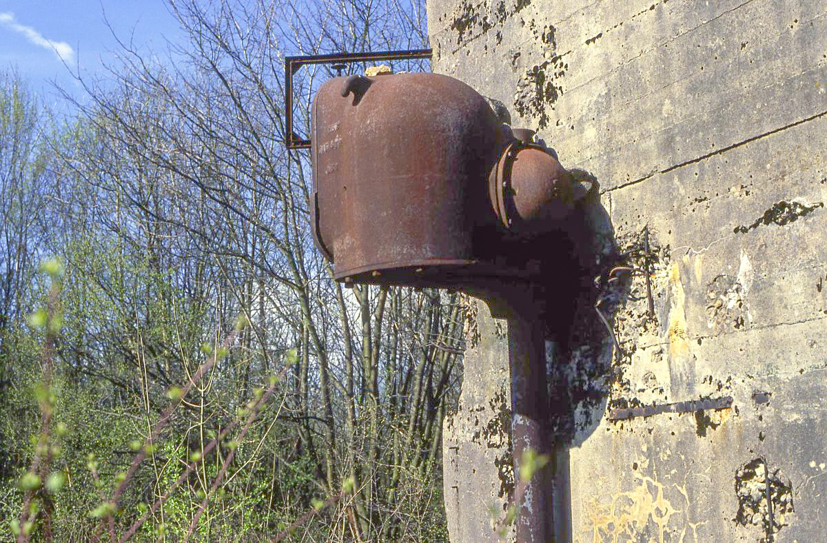 Ligne Maginot - KERFENT - A34 - (Ouvrage d'infanterie) - Bloc 2
Projecteur blindé - Valentin Hemmert