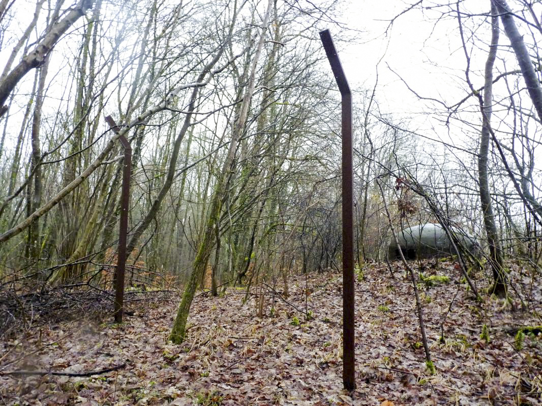 Ligne Maginot - KERFENT - A34 - (Ouvrage d'infanterie) - Bloc 2
Restes de la clôture de temps de paix - Aditus