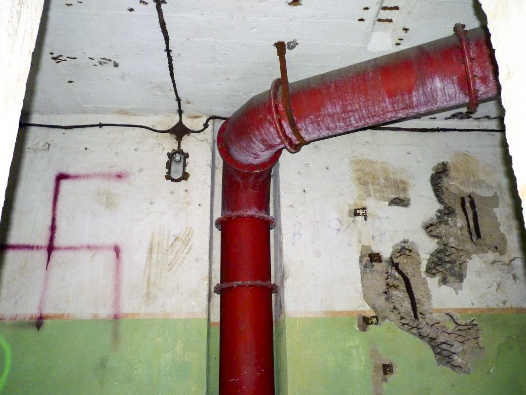 Ligne Maginot - KERFENT - A34 - (Ouvrage d'infanterie) - Bloc 2
Tuyau de ventilation air pur - Aditus