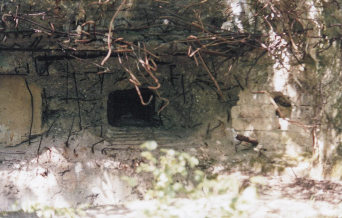 Ligne Maginot - KERFENT - A34 - (Ouvrage d'infanterie) - Bloc 3
Créneau JM - sebach