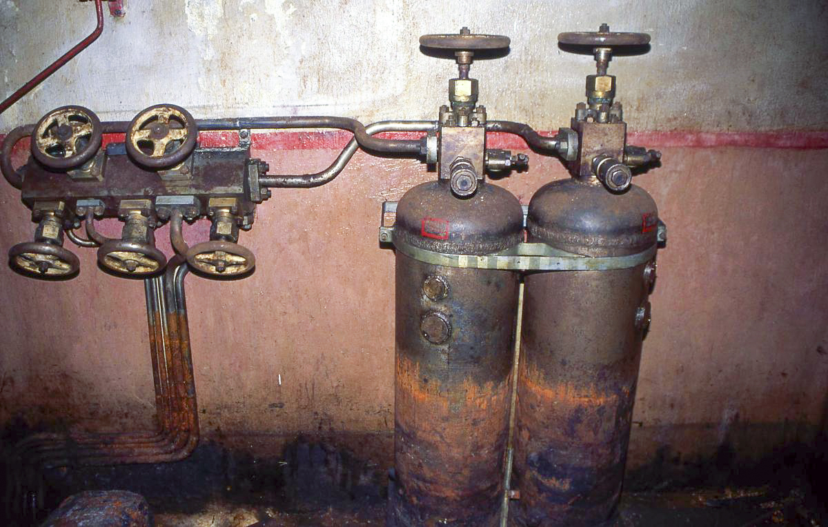 Ligne Maginot - KERFENT - A34 - (Ouvrage d'infanterie) - L'usine électrique
Bouteilles d'air comprimé pour le démarrage des groupes - Valentin Hemmert