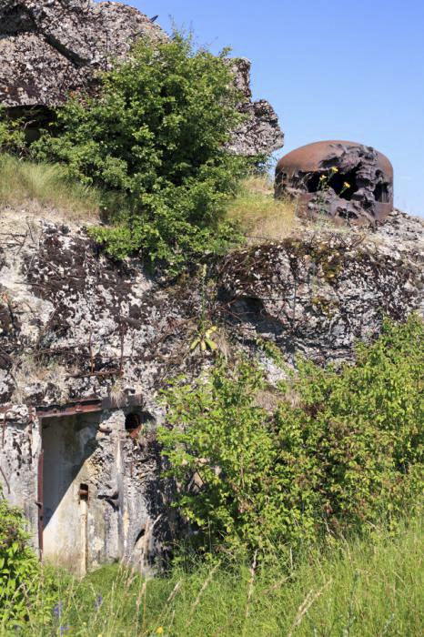 Ligne Maginot - EINSELING SUD - C73 - (Casemate d'infanterie) - Entrée et cloche GFM Sud - www.arnaultjl-photo.com