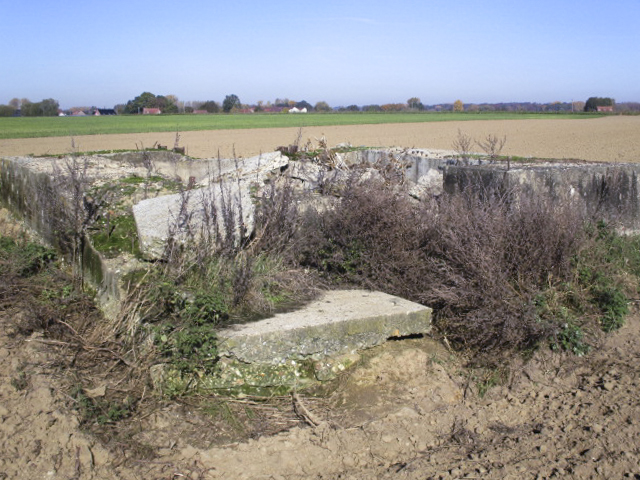 Ligne Maginot - BEF 577 - L'EPINOI 2 - (Blockhaus pour arme infanterie) -  - Smardz Félix