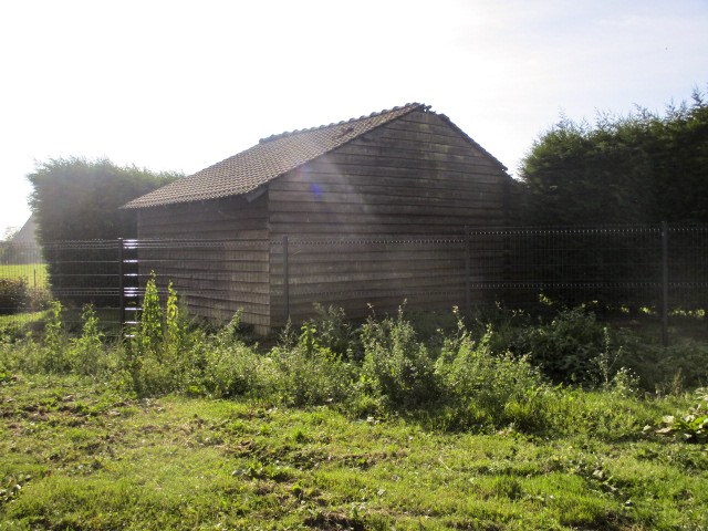 Ligne Maginot - BEF 589 - PLANARD Ouest (Blockhaus de type indéterminé) - La cabane recouvre le blockhaus. - Smardz Félix