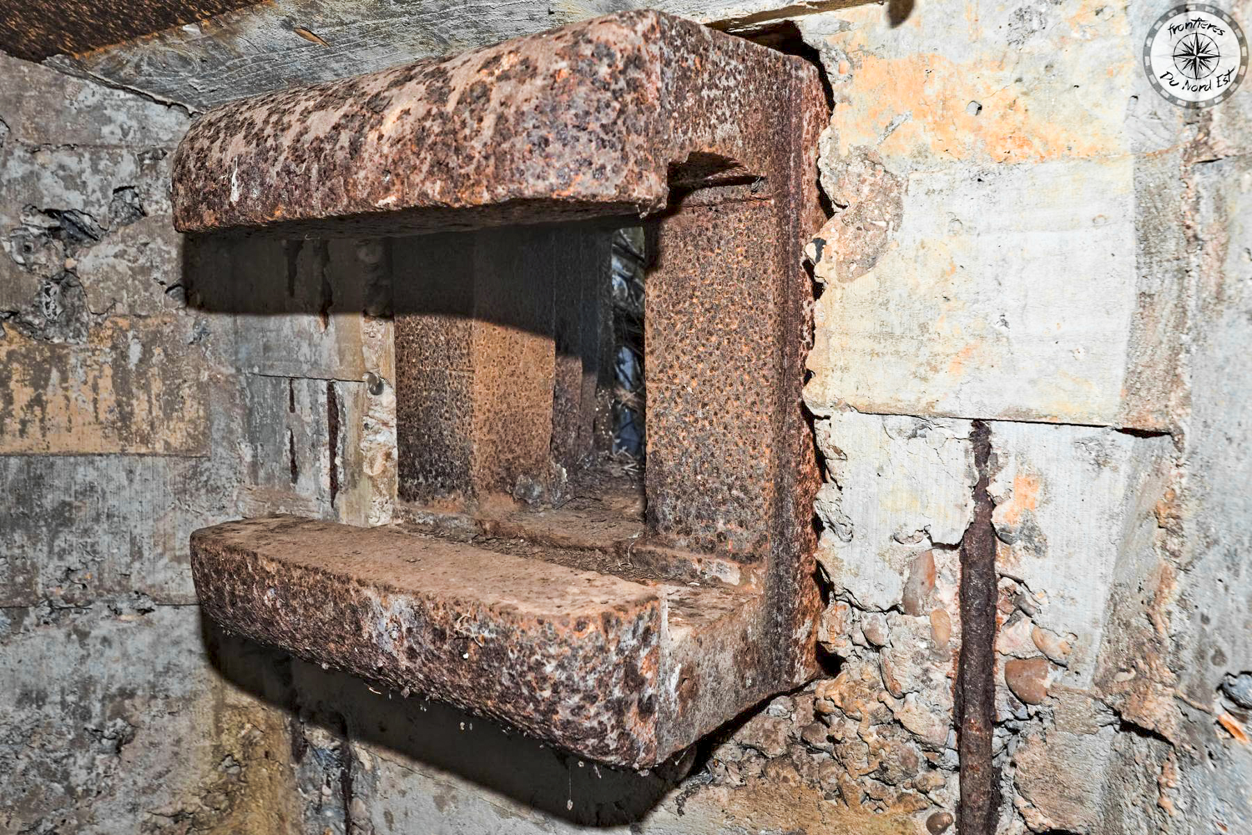 Ligne Maginot - DB315 - BOIS DE CHATILLON - (Blockhaus pour arme infanterie) - Trémie Condé pour arme d'infanterie - Thierry Caland