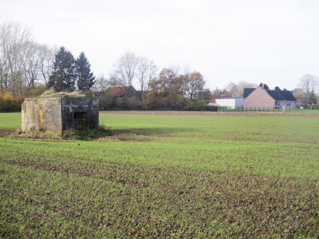 Ligne Maginot - BEF 600 - VIEUX CONDE EST - (Blockhaus pour arme infanterie) - Blockhaus situé dans son environnement. - Smardz Félix