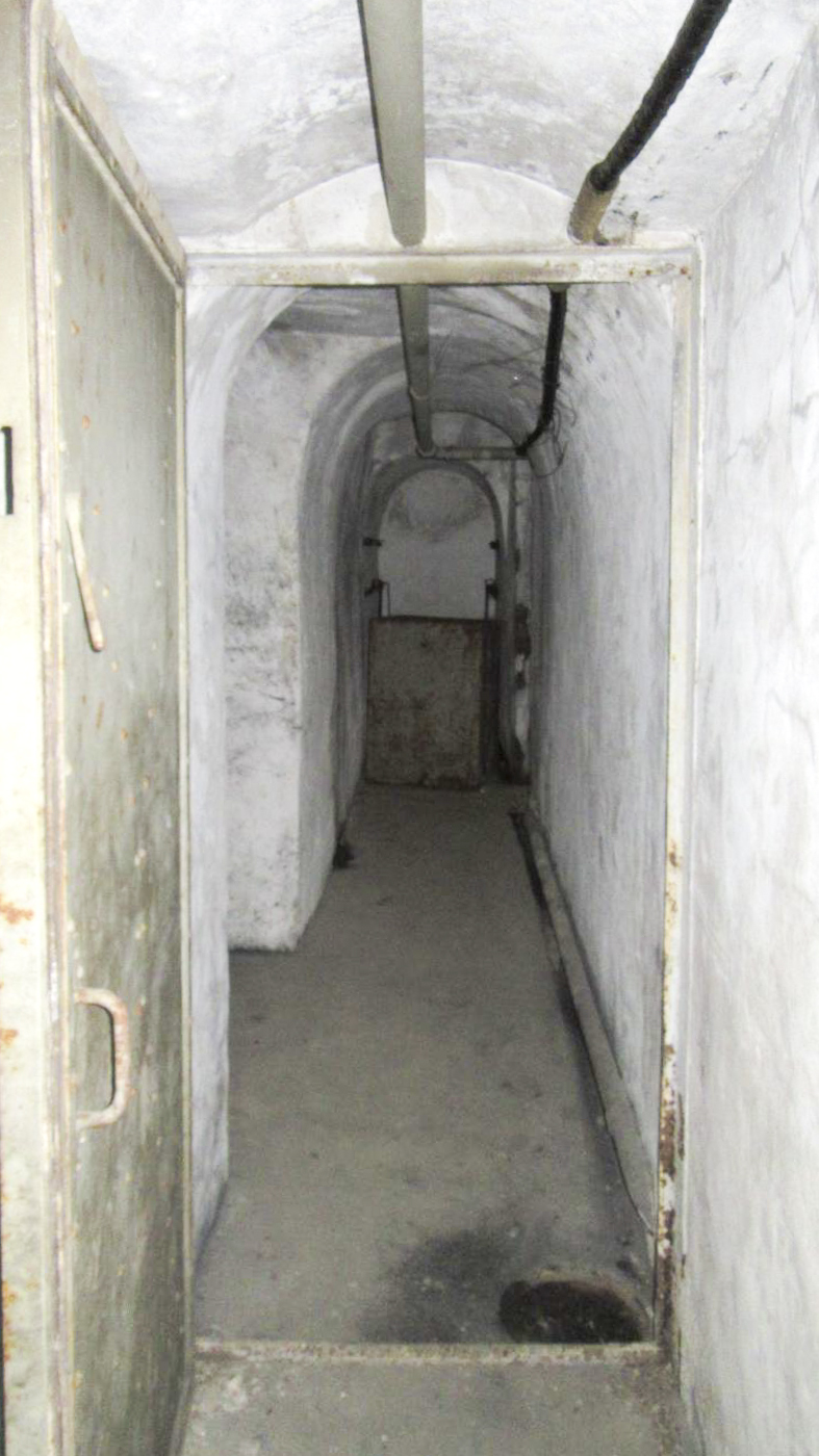 Ligne Maginot - LA SEYTE - (Central téléphonique isolé) - L'un des couloirs de circulation - Jean BERTHIER