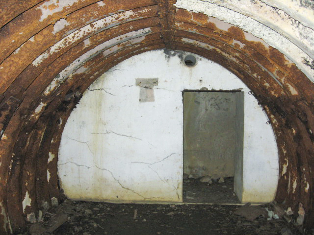 Ligne Maginot - FERME de MOHRENHOF (166° RIF) (PC de Sous-Secteur) - L'intérieur du premier abri - Christian LENHARD
