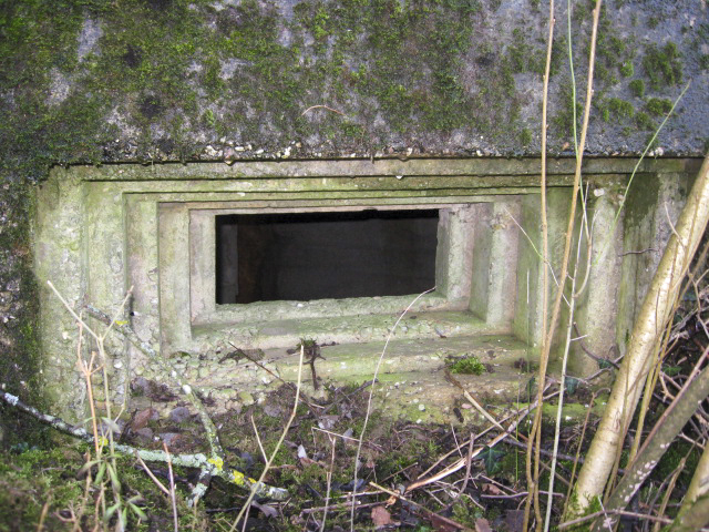 Ligne Maginot - GARTEN 2 - (Blockhaus pour arme infanterie) - Créneau mitrailleuse - Christian LENHARD