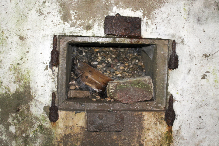 Ligne Maginot - GROS REDERCHING CENTRE (AVANT POSTE) - (Blockhaus pour arme infanterie) - Dispositif de mise a feu (deuxieme modèle) - Christian LENHARD