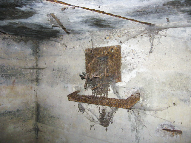 Ligne Maginot - GARTEN 6 - (Blockhaus pour arme infanterie) - Les supports FM
En dessous le modèle d'origine - Christian LENHARD
