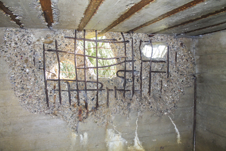 Ligne Maginot - GROSSFELD - (Blockhaus pour arme infanterie) - Impacts d'obus - Christian LENHARD