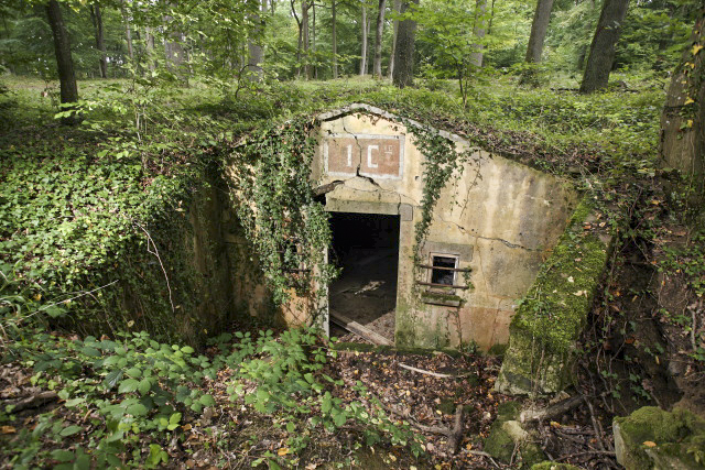 Ligne Maginot - LONKICH (SOUS QUARTIER BOLER - 1° CM) - (PC de Sous-Quartier) - On notera le '1° Cie' en lieu et place de l'habituelle croix de Lorraine - www.arnaultjl-photo.com