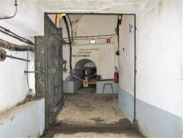Ligne Maginot - FOUR A CHAUX - FAC - (Ouvrage d'artillerie) - Entrée des hommes
Porte blindée