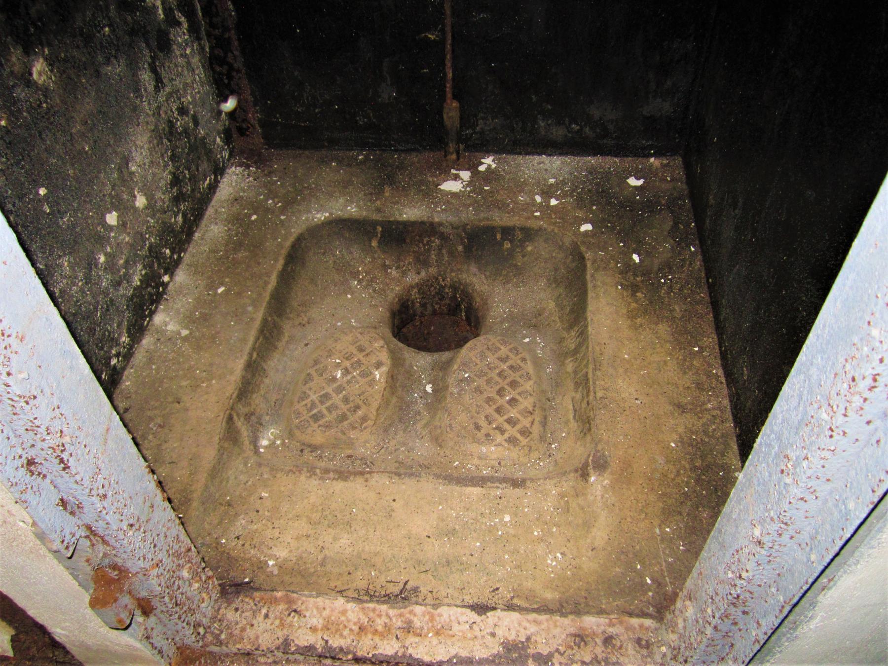 Ligne Maginot - FOUR A CHAUX - FAC - (Ouvrage d'artillerie) - Latrines - Gregory Fuchs