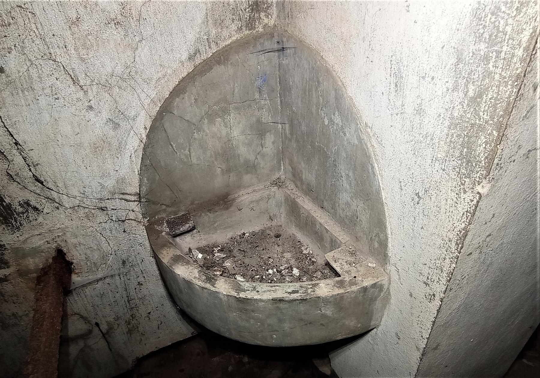 Ligne Maginot - HOCHWALD C2 - (Casemate d'infanterie) - Dans la chambre du chef de casemate - Baptiste GAUDIN