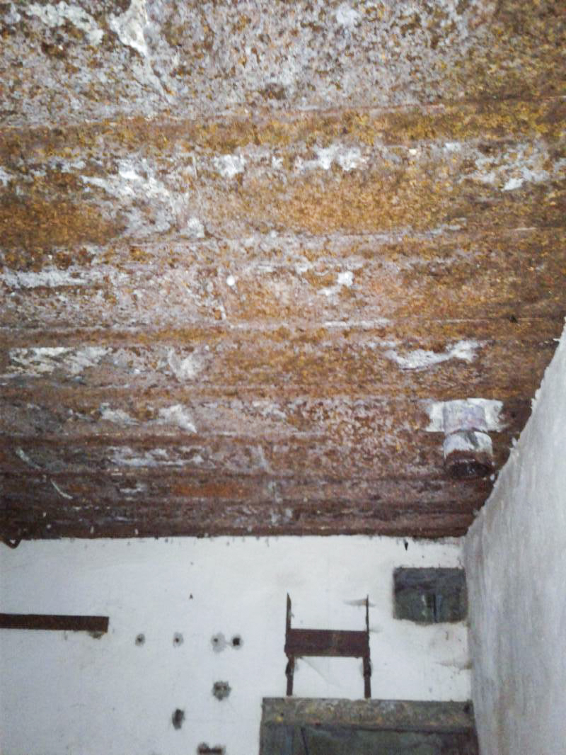 Ligne Maginot - CHAMOUILLETTE - (Central téléphonique isolé) - Plafond (doublage en tôle) du central téléphonique - Fabrice THOMASSIN