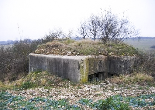 Ligne Maginot - LABBISCH Nord 3 (Blockhaus pour canon) - Face arrière du blockhaus, avec les deux entrées hommes et matériel. - AALMA - www.lignemaginot.com