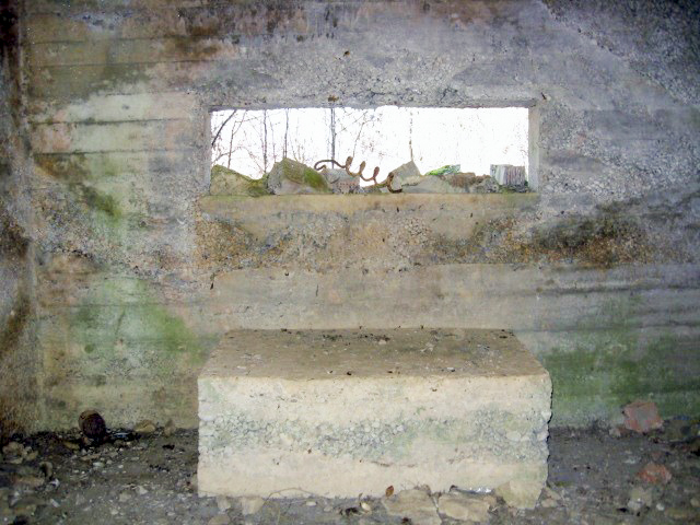 Ligne Maginot - OLFERDINGER 1 - (Blockhaus pour canon) - L'emplacement du canon - Christian LENHARD
