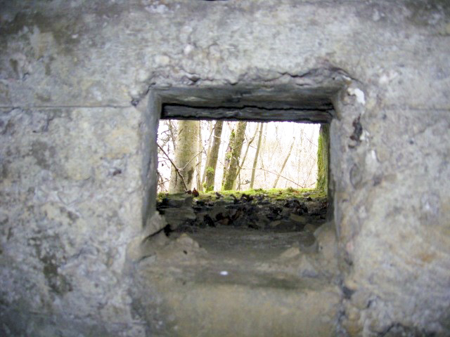 Ligne Maginot - OLFERDINGER 3 - (Blockhaus pour arme infanterie) - Créneau de défense rapprochée - Christian LENHARD