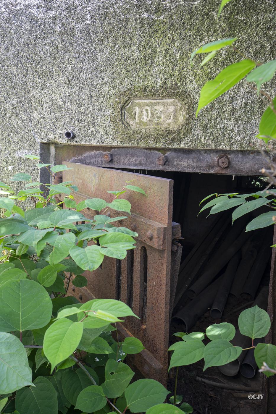 Ligne Maginot - B287 - GRIMONPONT SUD - (Blockhaus pour canon) - L'entrée - Lia VERMEULEN