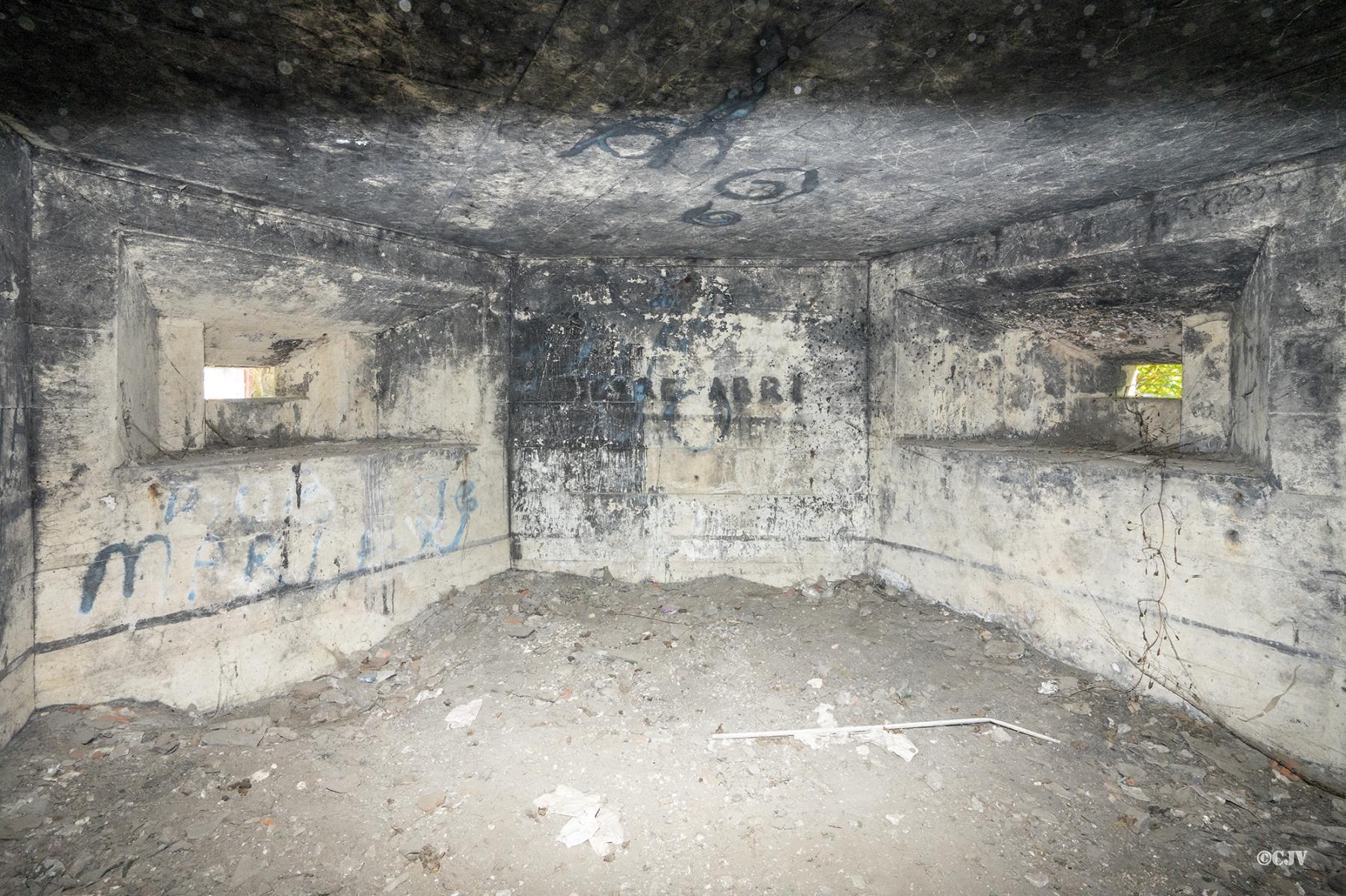 Ligne Maginot - BEF 695 - LA MARTINOIRE SUD - (Blockhaus pour arme infanterie) - L'intérieur - Lia VERMEULEN