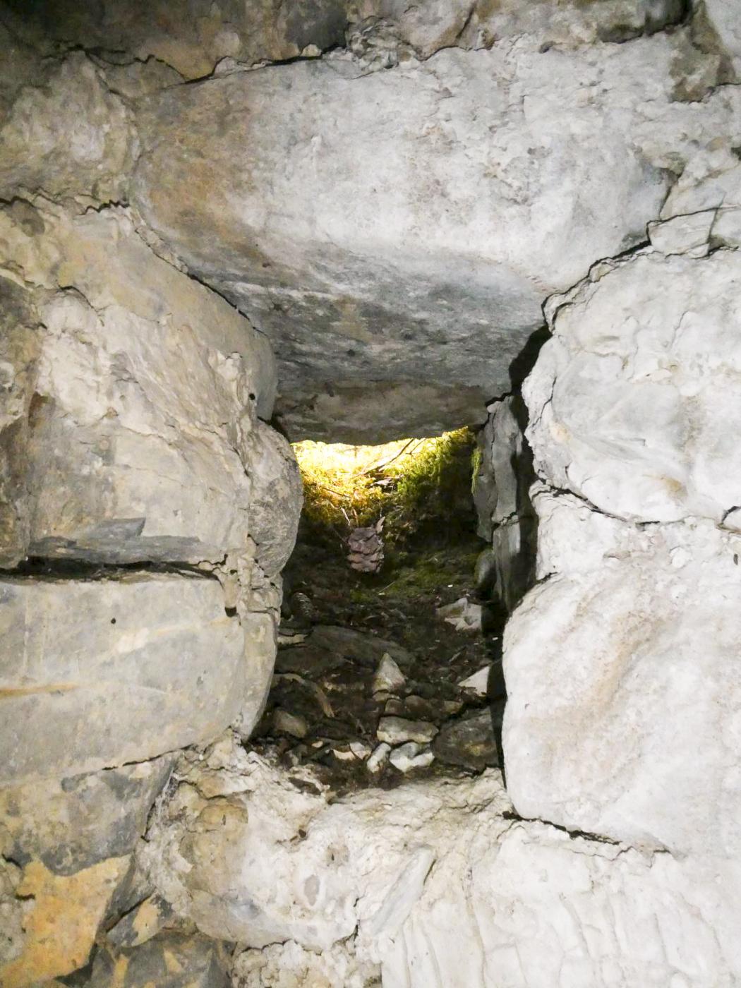 Ligne Maginot - BOIS NOIR 4 - (Blockhaus pour arme infanterie) - Petit créneau orienté vers la TD 621 - ELLENA - CUNY
