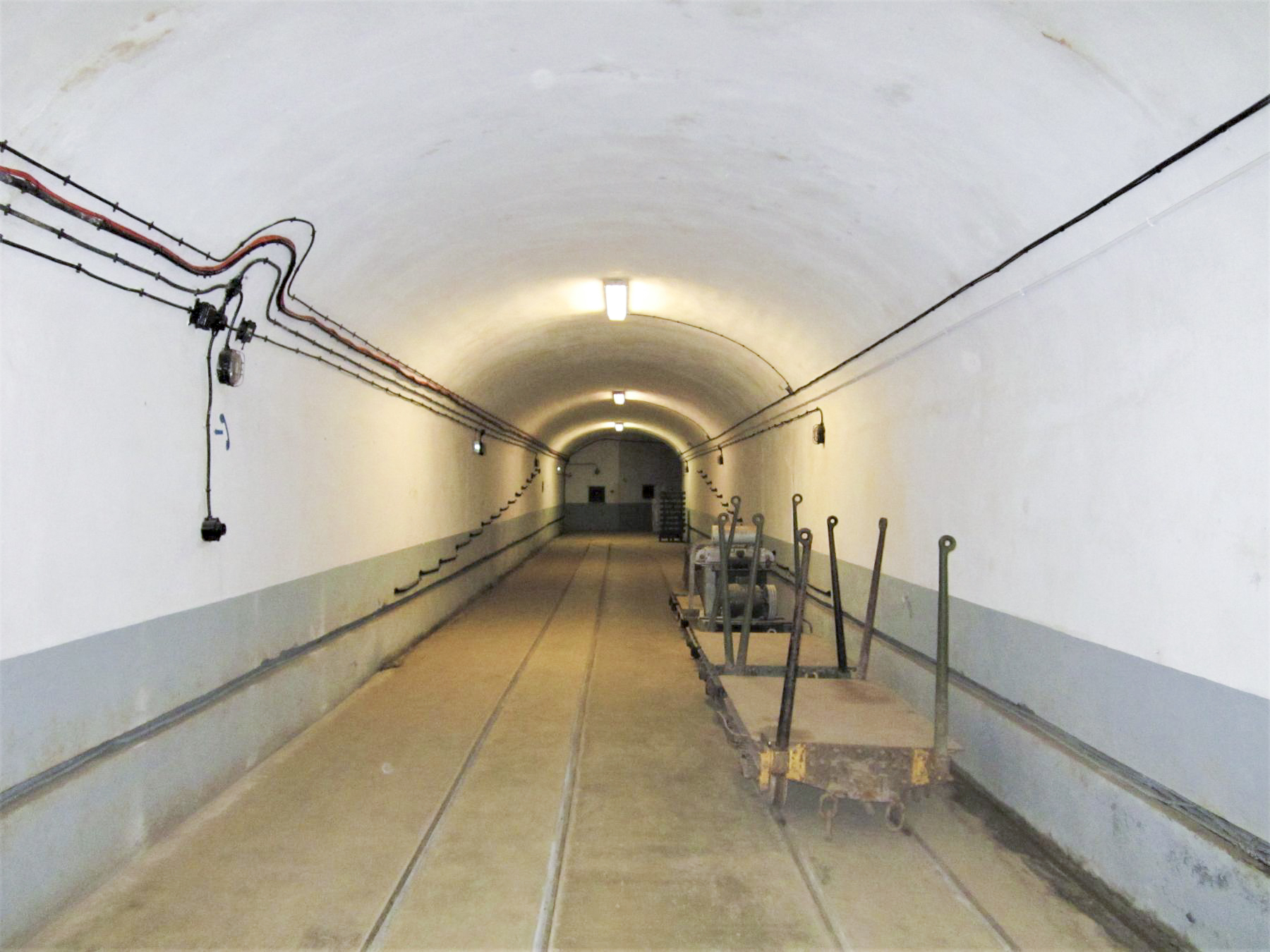 Ligne Maginot - FOUR A CHAUX - FAC - (Ouvrage d'artillerie) - Entrée munitions
La gare avant - Gregory Fuchs