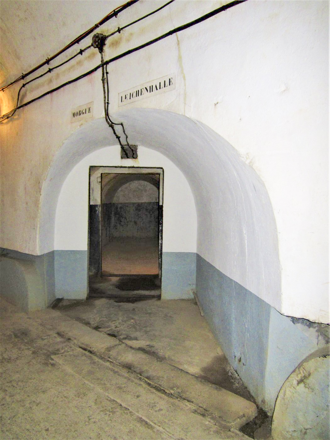 Ligne Maginot - FOUR A CHAUX - FAC - (Ouvrage d'artillerie) - Entrée des hommes
Morgue - Gregory Fuchs