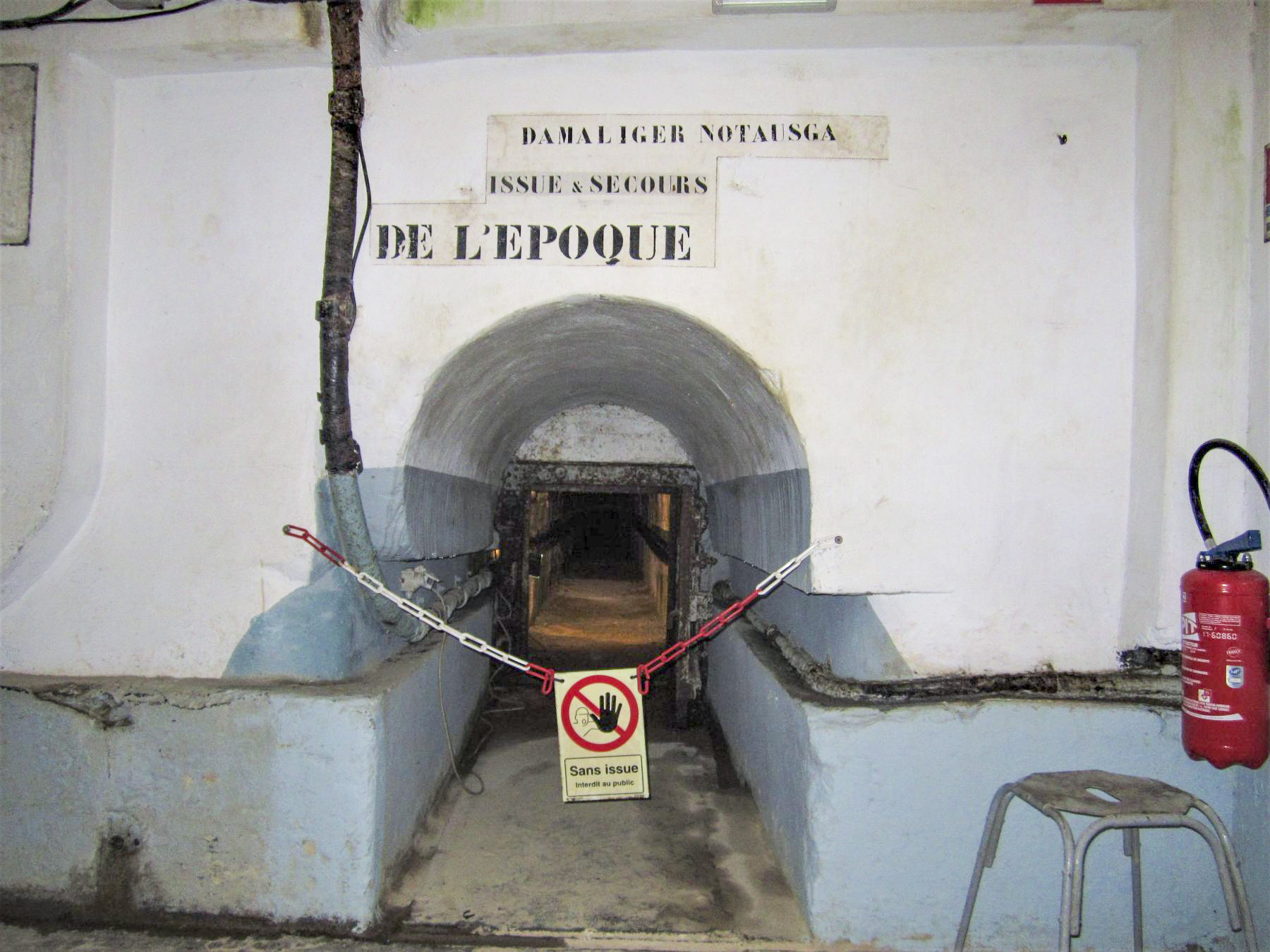 Ligne Maginot - FOUR A CHAUX - FAC - (Ouvrage d'artillerie) - Entrée des hommes
Issue de secours (galerie arrière ouest) - Gregory Fuchs