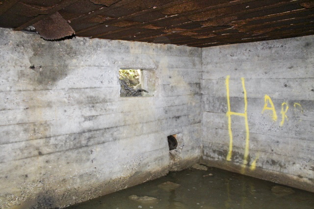 Ligne Maginot - SCHITTEFELD 1 - (Blockhaus pour arme infanterie) - L'emplacement de la mitrailleuse - Christian LENHARD